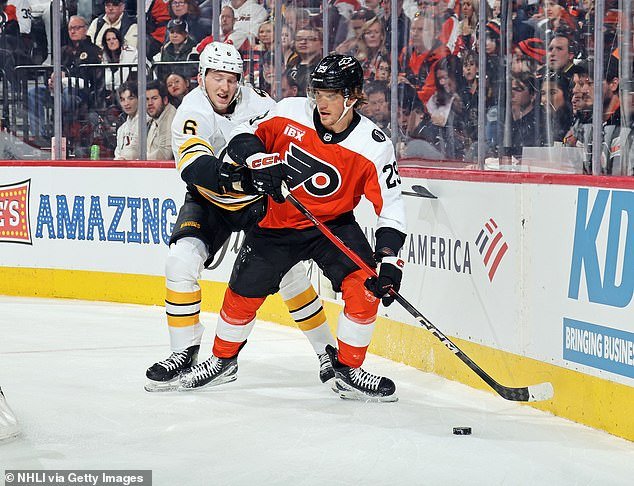 Los fanáticos del hockey están furiosos cuando el juego de la NHL se detuvo debido al informe especial de ABC sobre la muerte del ayatolá Ali Khamenei