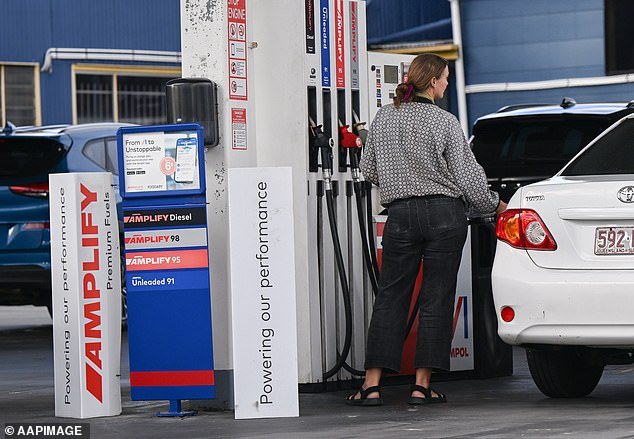 Cargue combustible para su automóvil AHORA: los automovilistas australianos se verán afectados por el aumento de los precios del combustible