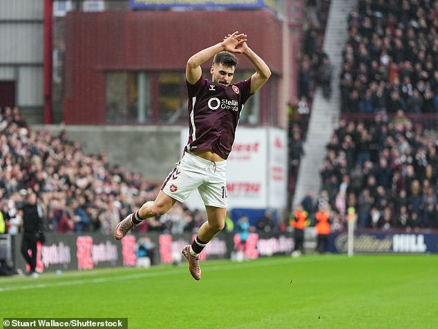 “Algo especial está sucediendo”, admite el héroe del gol Claudio Braga mientras el Hearts intenta mantener los pies en la tierra.