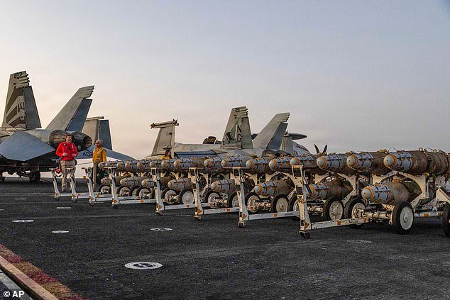 Detrás de escena de la sesión informativa de la CIA que desató el descarado ataque de Trump contra el ayatolá de Irán