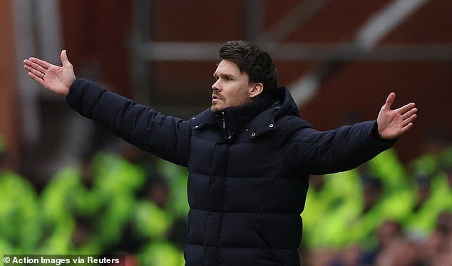 El técnico de los Rangers, Danny Rohl, se niega a cuestionar la mentalidad de los jugadores tras el colapso en la segunda mitad del derbi de Ibrox.