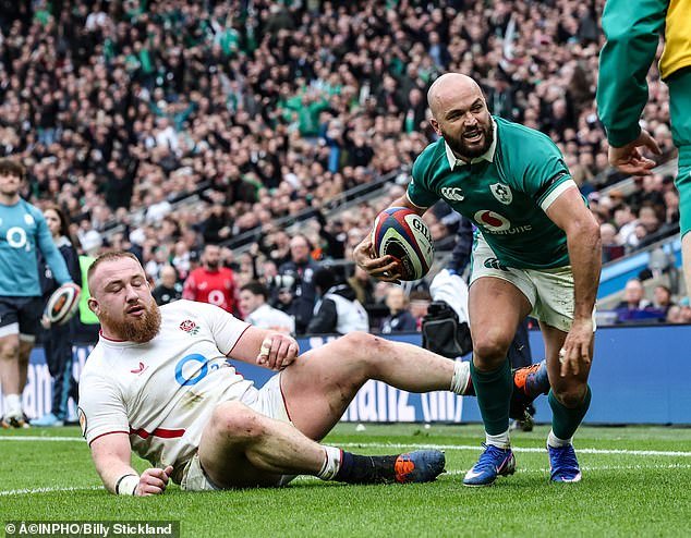 106776811-15604103-Jamison_Gibson_Park_celebrates_scoring_a_try_in_Ireland_s_42_21_-m-29_1772392605359.jpg