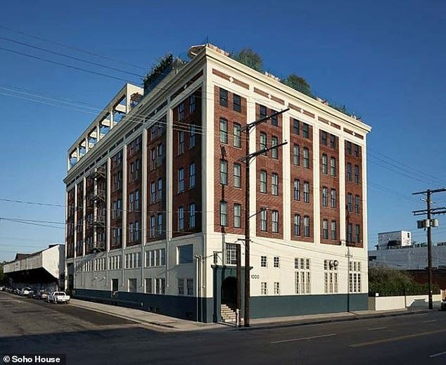 Soho House sacudida por un escándalo cuando un barman en un elegante local de Los Ángeles alega que su supervisor la drogó y violó