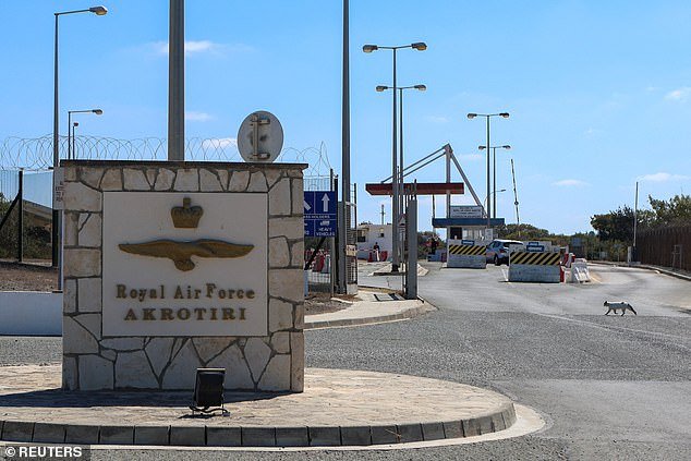 Se escucha una fuerte explosión cerca de la base de la RAF en Chipre: informes