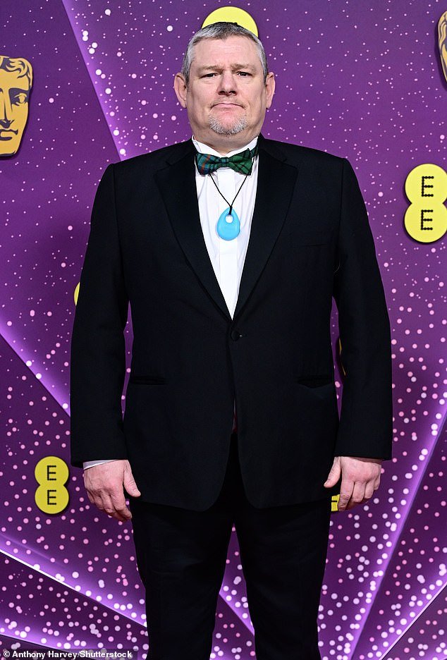 John Davidson se disculpa por el ‘dolor, el malestar y la incomprensión’ causados por el arrebato de palabras con N de Tourette en los BAFTA