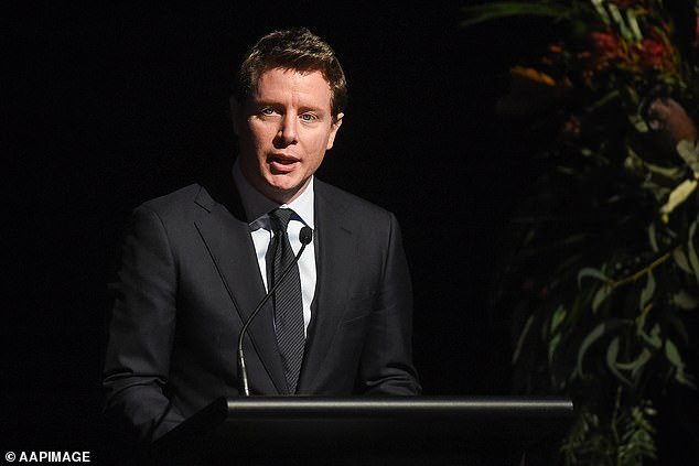 Los australianos pierden casi TODOS sus fondos de jubilación tras el colapso de los fondos, y miles más se han visto afectados