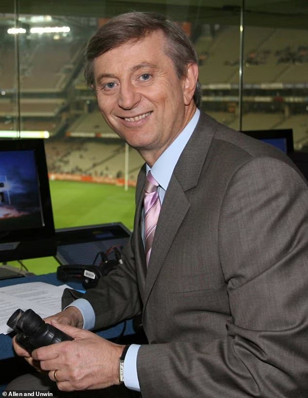 La leyenda de la televisión Dennis Cometti, que se convirtió en un ícono de la AFL, muere después de convertirse en la voz más famosa del juego.