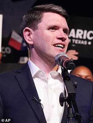 Jasmine Crockett es derrocada mientras el agitador demócrata cae ante el ‘asesino con cara de bebé’ James Talarico