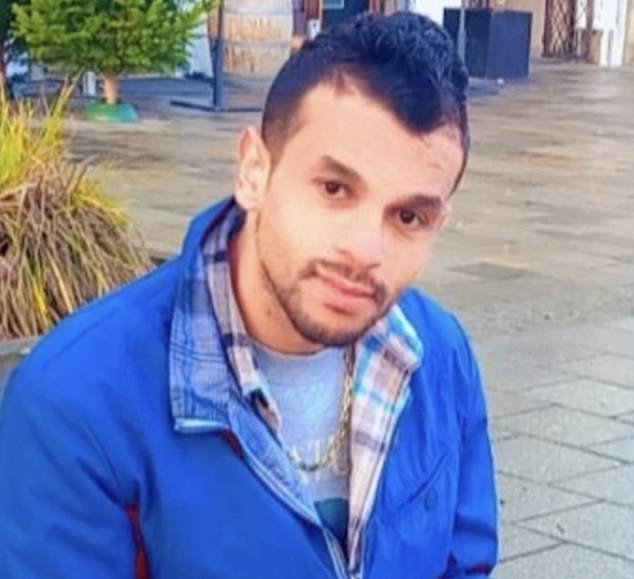 En la foto: Hombre de 30 años, apuñalado afuera de una escuela primaria en Alum Rock, mientras el sospechoso, de 32 años, es interrogado sobre “asesinato”