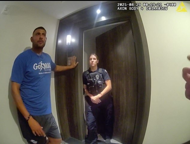 Imágenes de Bodycam muestran que el entrenador de los Dolphins culpa a las WAG ‘malas’ por la discusión que lo llevó a ‘estrangular’ a su nueva novia