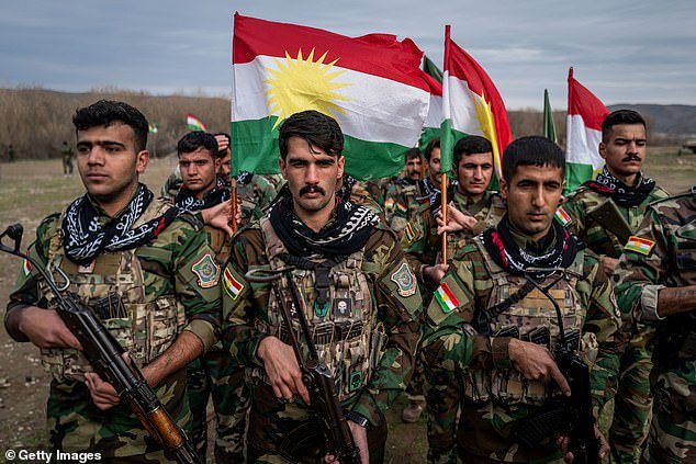 Las fuerzas kurdas respaldadas por la CIA ‘se preparan para una ofensiva terrestre en Irán que provocaría un levantamiento al dispersar las fuerzas del régimen e impedirles masacrar a civiles’