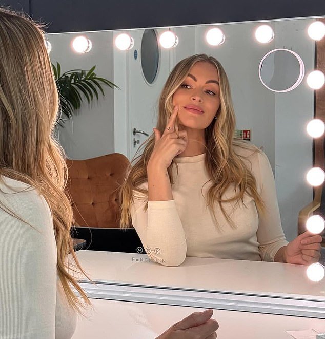 Laura Woods critica a Alan Pardew por “la cosa más irrespetuosa que he escuchado en mi vida” mientras denuncia por radio la acusación del título de “asterisco” del Arsenal