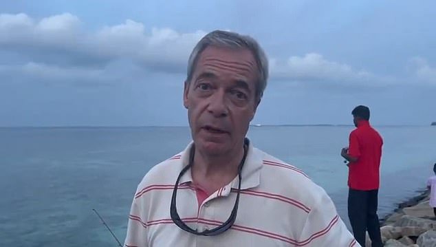 Nigel Farage presiona a Estados Unidos para que cancele el acuerdo laborista con las Islas Chagos mientras visita la finca Mar-a-Lago de Donald Trump en Florida