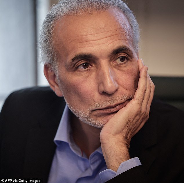 Un ex profesor de estudios islámicos de Oxford será juzgado en ausencia por presuntamente violar a tres mujeres después de que el tribunal rechazó su afirmación de que estaba demasiado enfermo para asistir.