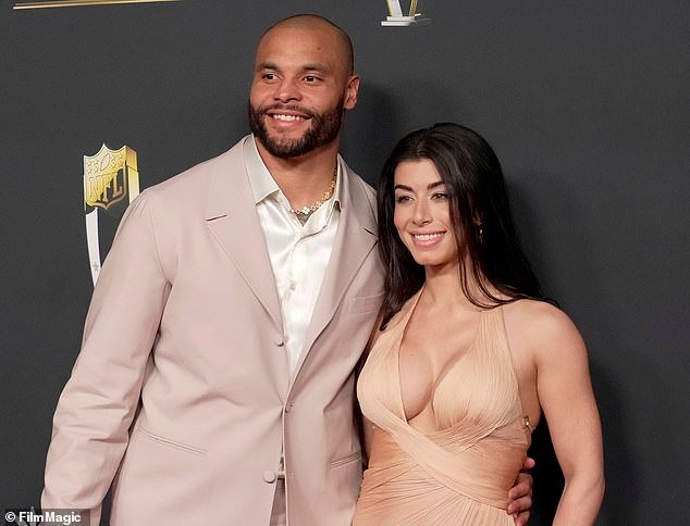 Dak Prescott se separa de su prometida apenas un mes antes de su boda tras una ‘discusión explosiva’ en una despedida de soltero y soltera