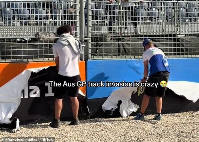 Los fanáticos de la F1 destrozan el circuito y se apoderan de todo lo que no esté congelado en las salvajes escenas del Gran Premio de Australia.