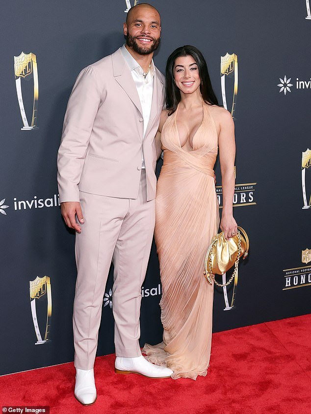 La verdadera y humillante razón por la que la prometida de Dak Prescott no pudo casarse… y el sucio secreto del mariscal de campo que ya no podía soportar