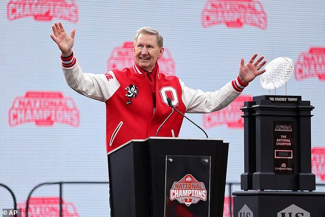 El estado de Ohio se vio sacudido por un gran escándalo cuando el presidente dimitió por una “relación inapropiada”