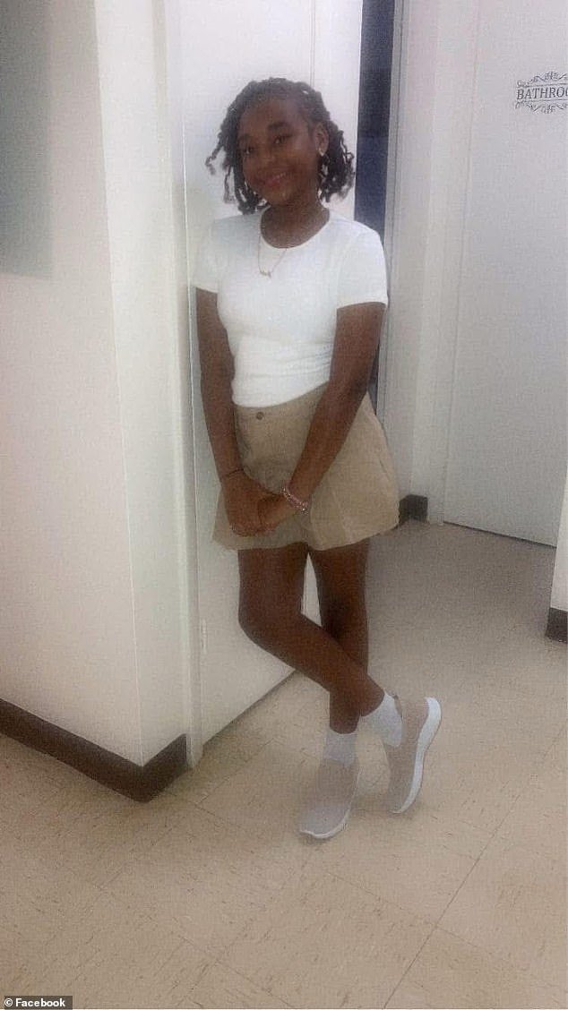 Niña de 12 años muere tras pelearse con otro alumno tras bajarse del autobús escolar