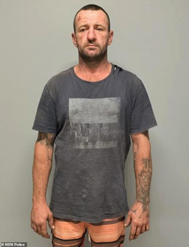 Admisión de shock en la búsqueda de Julian Ingram siete semanas después de que supuestamente le disparó a su exnovia muy embarazada mientras la familia compartía una ecografía