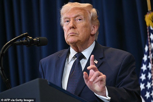 Trump dice que el cierre del DHS por parte de los demócratas pone fin a las investigaciones sobre posibles células durmientes iraníes