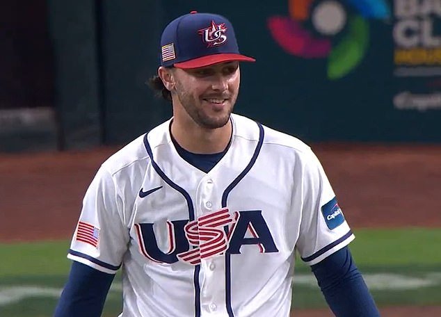 El novio de Livvy Dunne, Paul Skenes, irrumpe en Internet al mostrar una rara sonrisa mientras gana en EE. UU…. después de una reacción viral después de ganar el premio