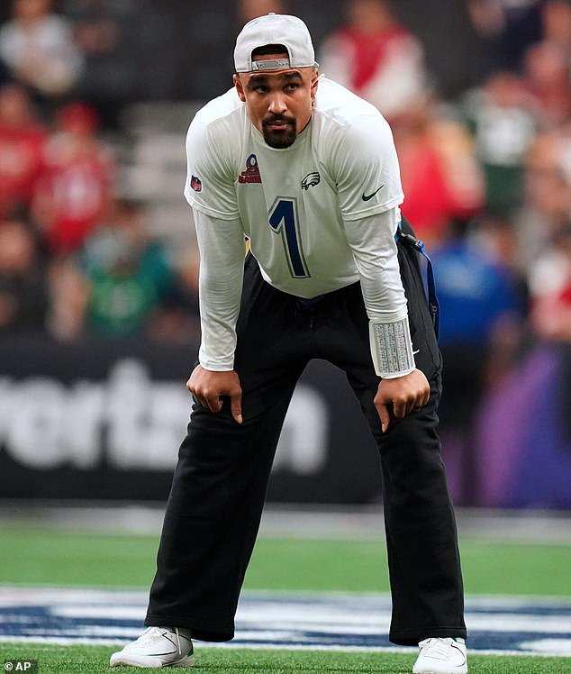 Jalen Hurts habla de cuando consideró dejar el fútbol