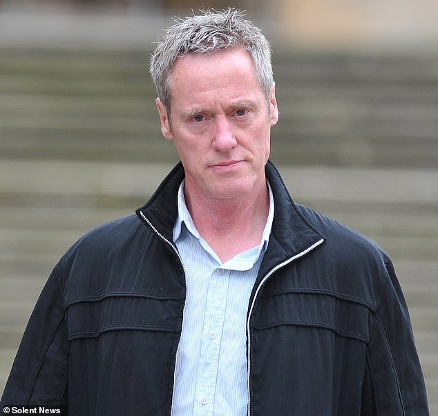 El cartero casado encarcelado por asesinar a su amante secreto sale de prisión después de que un caso presentado en una serie policial de Netflix investiga posibles errores judiciales