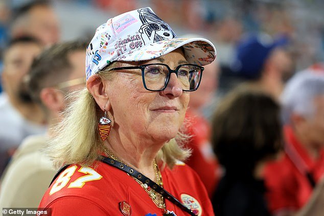 Donna Kelce rompe el silencio sobre las renovaciones de su casa después de quedar atónita por una tormenta de noticias viral