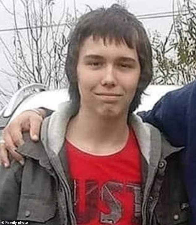 Un británico de 21 años se enfrenta a prisión por incitar a un estadounidense suicida a suicidarse con una escopeta durante una videollamada