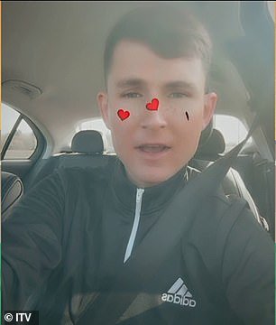 El jockey ganador de Cheltenham, cuya madre intentó encontrarle novia en vivo en la televisión, publica un divertido video de su perfil de citas y enumera “montar a caballo” como uno de sus pasatiempos.