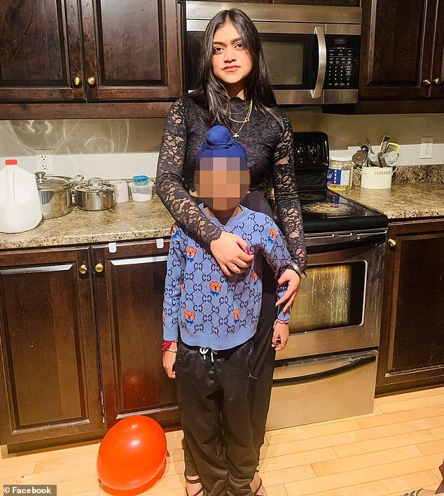 Mamá revela la horrible visión que recibió cuando abrió el horno de Walmart y encontró a su hija de 19 años cocinada hasta morir en el interior… y comparte ‘pruebas’ de que NO fue suicidio