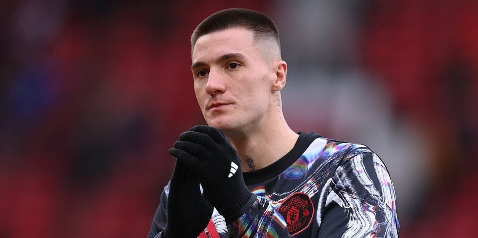 Manchester United vs Aston Villa – Premier League EN VIVO: último resultado, noticias del equipo y actualizaciones mientras los Red Devils reciben a los cuatro mejores rivales en un choque de gran éxito