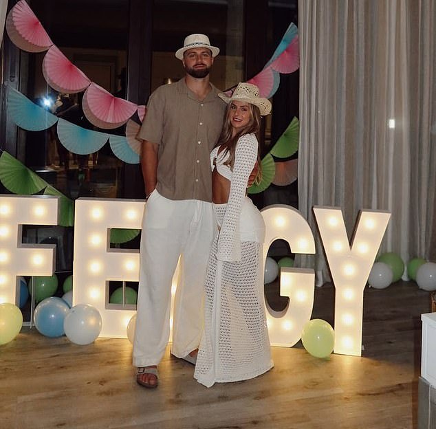 La estrella de los Cowboys, Jake Ferguson, corre el riesgo de sufrir un desastre con su despedida de soltero… días después de que la boda de Dak Prescott fracasara durante su viaje a las Bahamas