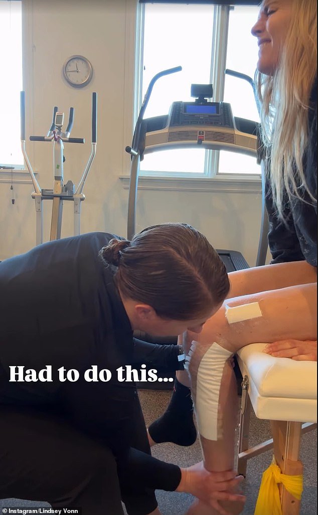 La milagrosa recuperación de Lindsey Vonn deja atónitos a los fanáticos mientras se sube a una bicicleta menos de un mes después de que casi le amputaran la pierna.