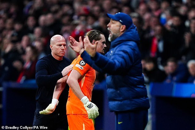 Igor Tudor explica por qué expulsó al portero Antonin Kinsky tras la pesadilla de la Champions y revela cómo reaccionó en el entretiempo