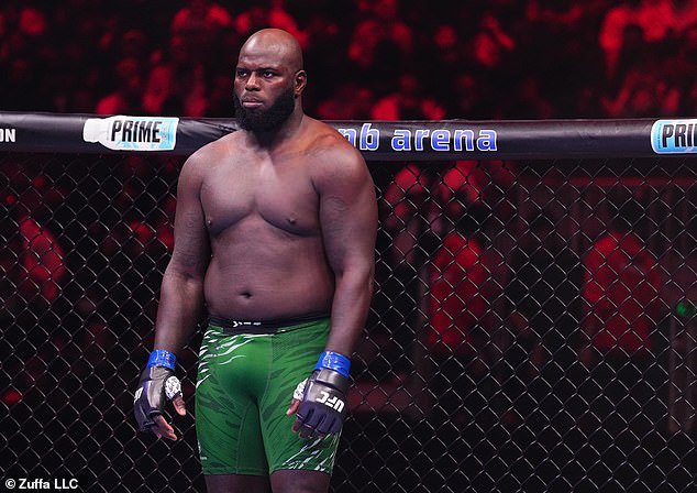 Ex estrella de UFC absuelta después de supuestamente morder a una víctima en un incidente doméstico en Florida