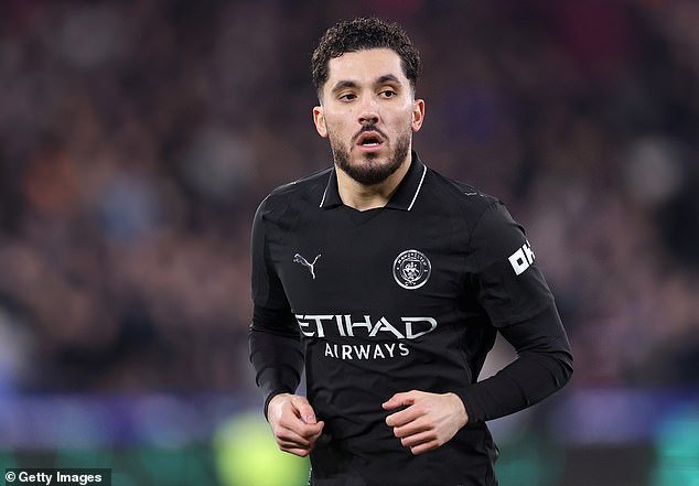 Pep Guardiola debe poner fin a su curioso uso de Rayan Cherki: los dos momentos que revivieron la mala actuación del Manchester City, cómo está superando a las estrellas en apuros y por qué ahora es el momento perfecto para liberarlo, escribe JACK GAUGHAN