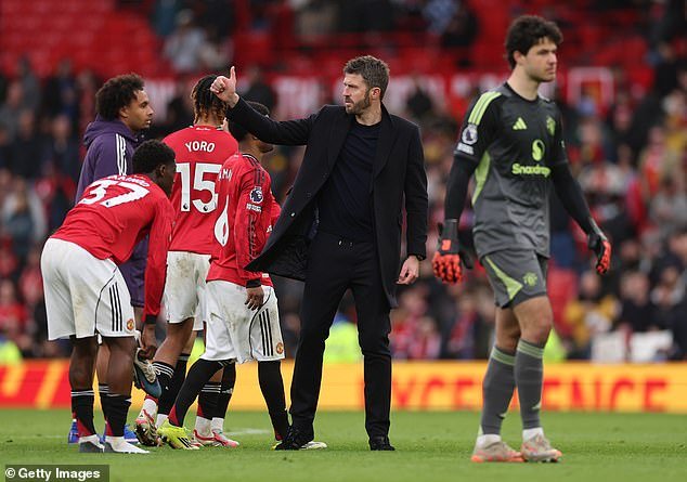 CHRIS WHEELER: Si Michael Carrick cumple con esta condición, debería conseguir el trabajo permanente en Man United