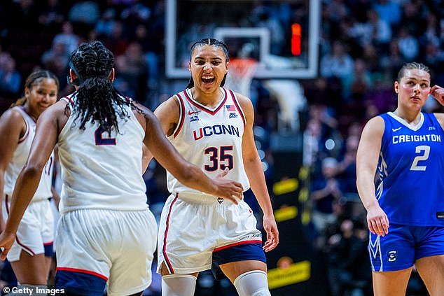 Se revela el grupo Women’s March Madness: la invicta UConn ocupa el primer lugar en la general mientras aspiran a títulos nacionales consecutivos