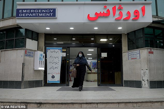 Horribles violaciones en grupo y torturas de enfermeras iraníes: los médicos ‘sometidos a brutales agresiones sexuales en venganza por tratar a los alborotadores heridos, y la víctima rogó a los cirujanos que la dejaran morir’