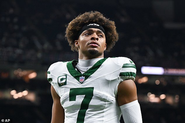 Los Kansas City Chiefs intercambian por el mariscal de campo de los New York Jets, Justin Fields, en una bomba de la NFL