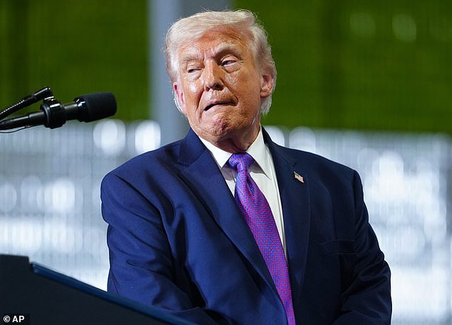 Donald Trump podría enfrentarse a la exclusión de la Copa del Mundo y los Juegos Olímpicos de Los Ángeles, y el organismo deportivo mundial se dispone a discutir una medida sorprendente.