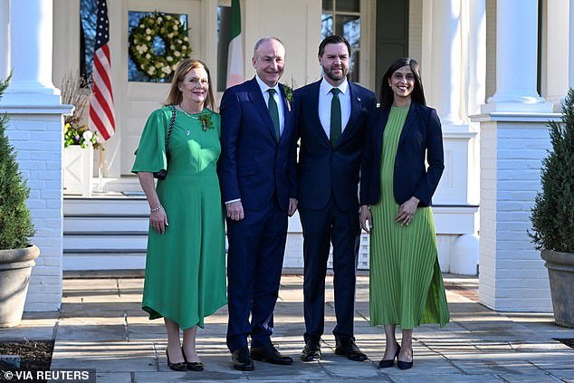 Trump llega a un acuerdo de 6.000 millones de dólares con Irlanda para financiar empleos en EE.UU. después de afirmar que los irlandeses están “robando” a las empresas estadounidenses