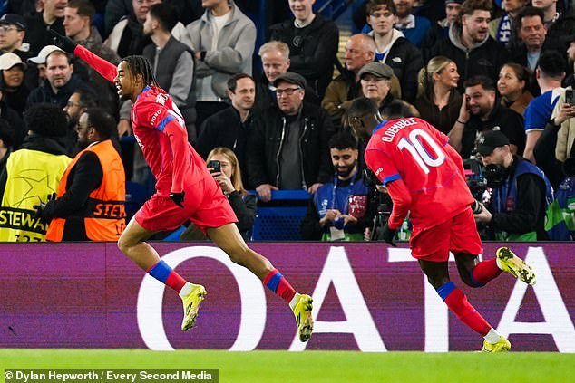 La derrota global del Chelsea por 8-2 ante el despiadado e implacable PSG fue brutal y demostró lo desarticulados que están, escribe Riath Al-Samarrai