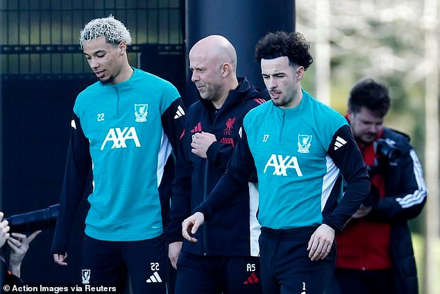 Arne Slot responde a Jamie Carragher después de su mordaz veredicto de que el Liverpool es “un equipo de individuos” e identifica el único momento del empate de los Spurs que demuestra que el experto de Sky Sports está equivocado.