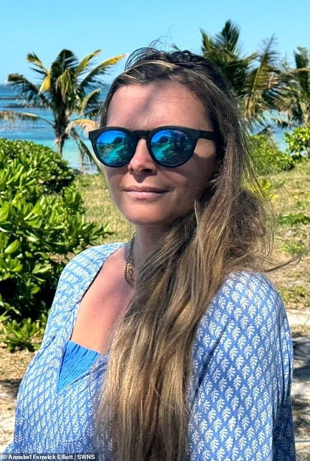 ANNABEL FENWICK ELLIOTT: Horrible verdad sobre las personas que entrenan en David Lloyd, y no se trata sólo del constante ‘retozo en las duchas’…