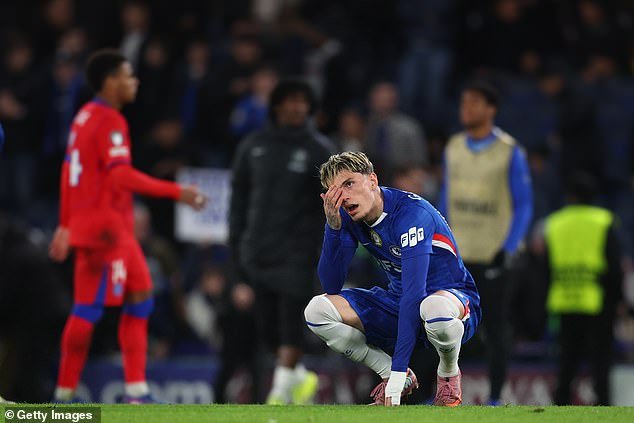 Chelsea Confidential: ¿Liam Rosenior está bajo presión tras la humildad del PSG? ¿Se irá Enzo Fernández este verano? ¿Por qué Estevao no jugó? ¿Y cuándo contratarán los Blues jugadores experimentados? KIERAN GILL responde a las siete preguntas clave