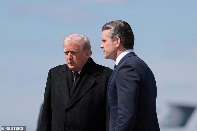 El Pentágono exige 200 MIL MILLONES de dólares a la Casa Blanca mientras Trump se prepara para desplegar miles de tropas para la siguiente fase de la guerra con Irán.