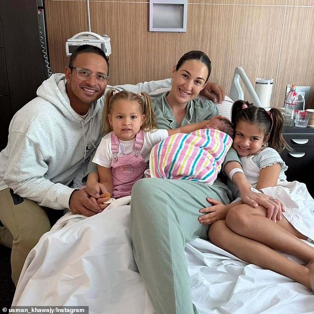 Usman Khawaja y su esposa anuncian el nacimiento de una hija con un nombre muy significativo, mientras su ex compañero de equipo David Warner reacciona con un comentario descarado.